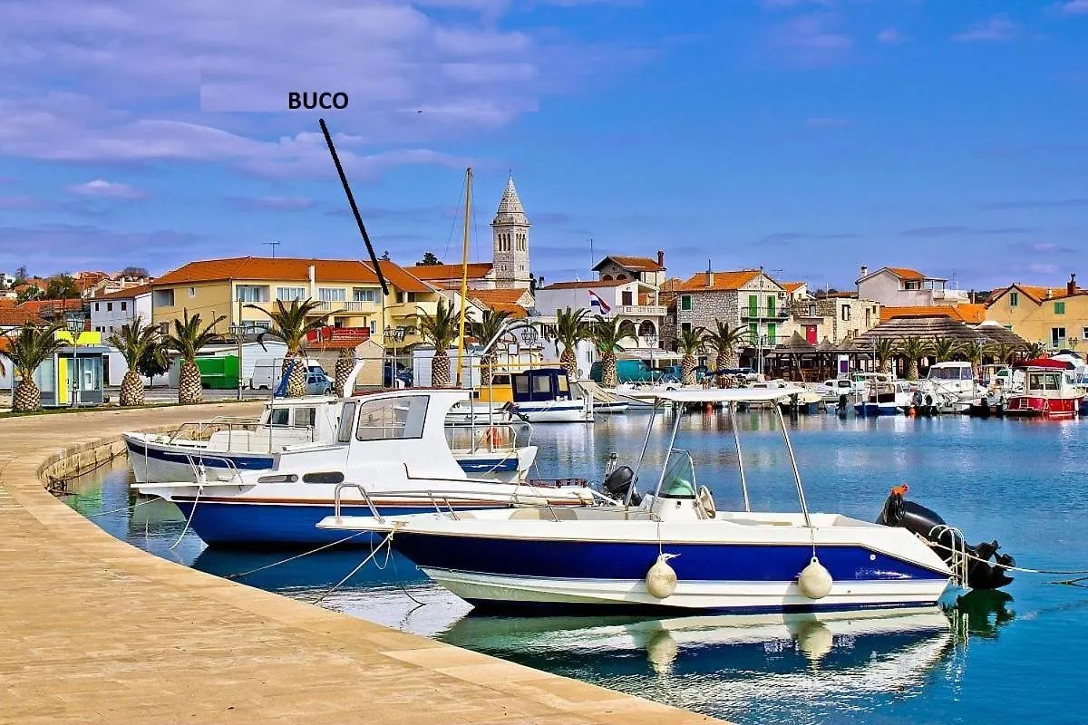 Buco Seafront Apartments & Fastfood Pakostane